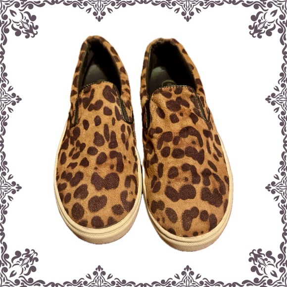 Women’s Candie’s slip on shoes - leopard print - Size 8 - gently used - Picture 1 of 10